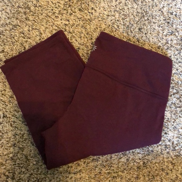 Athleta Pants - Athleta Knee Length Leggings - Merlot